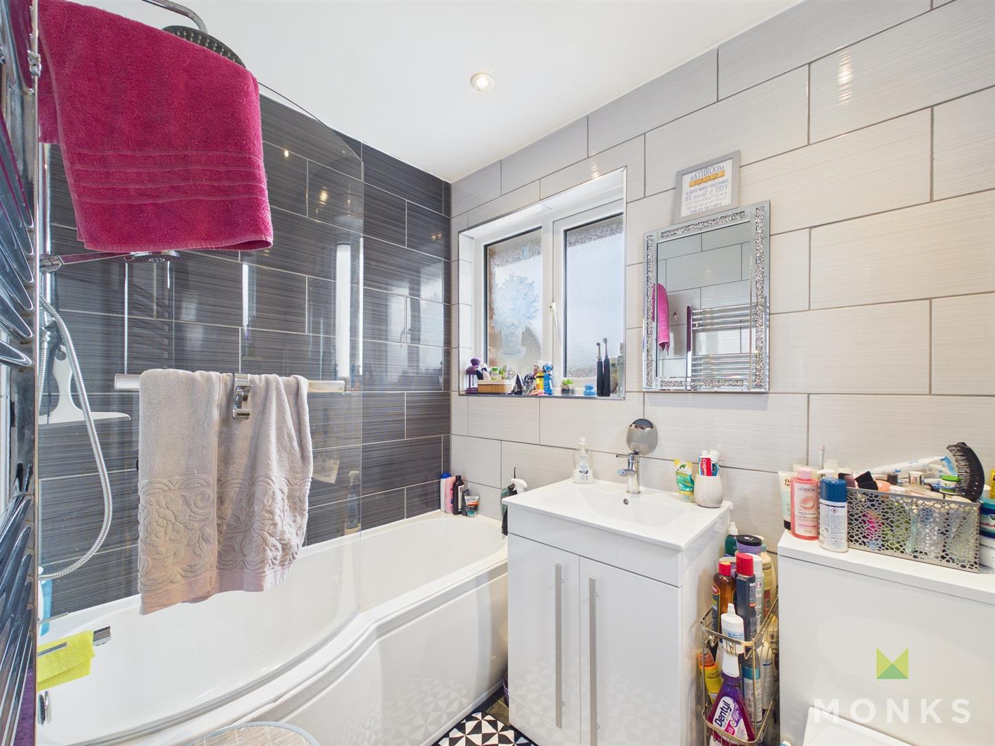 4 Meadow Farm Drive, Shrewsbury, SY1 4LN For Sale